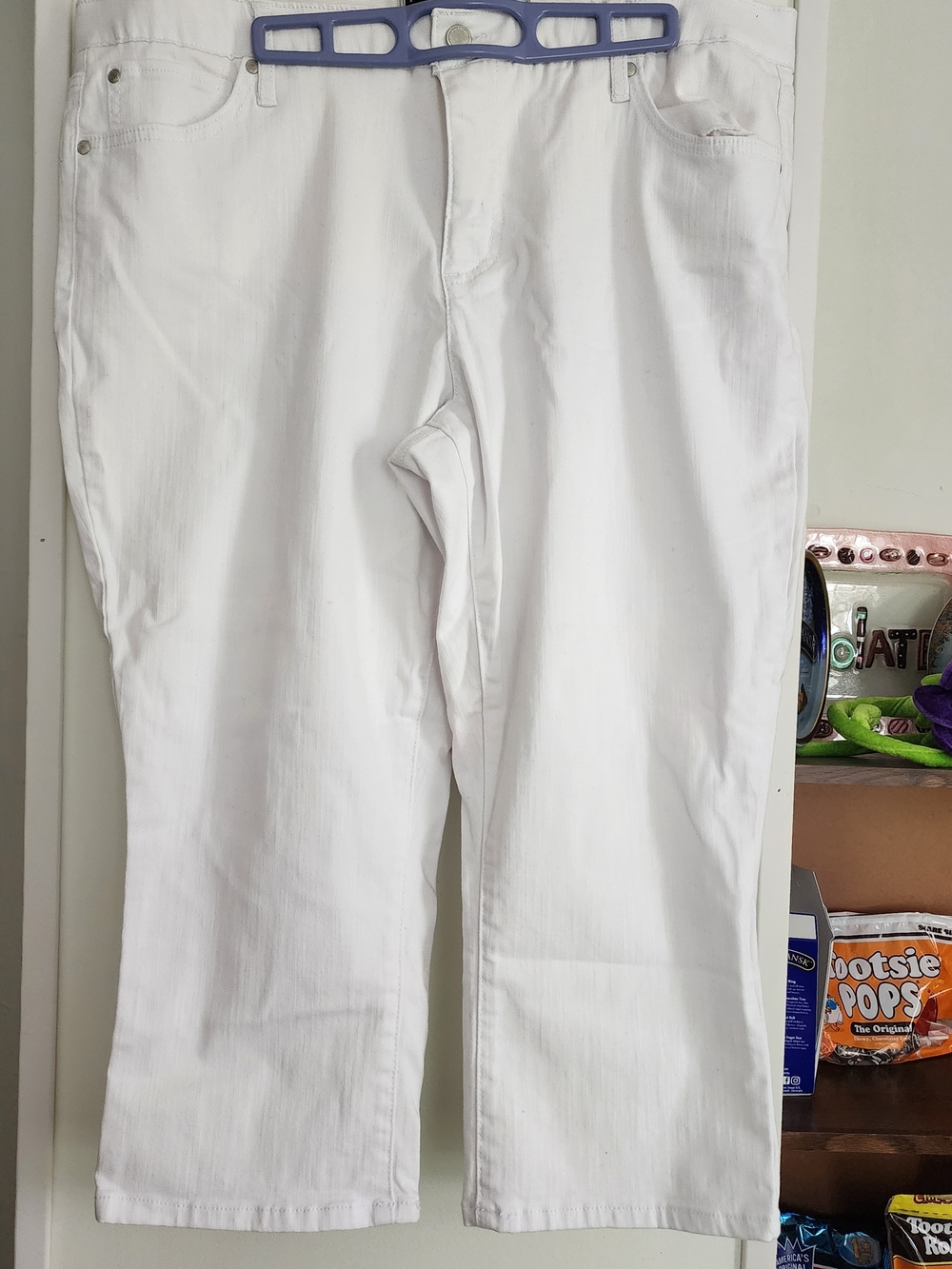 Kim Rogers White Curvy Capris